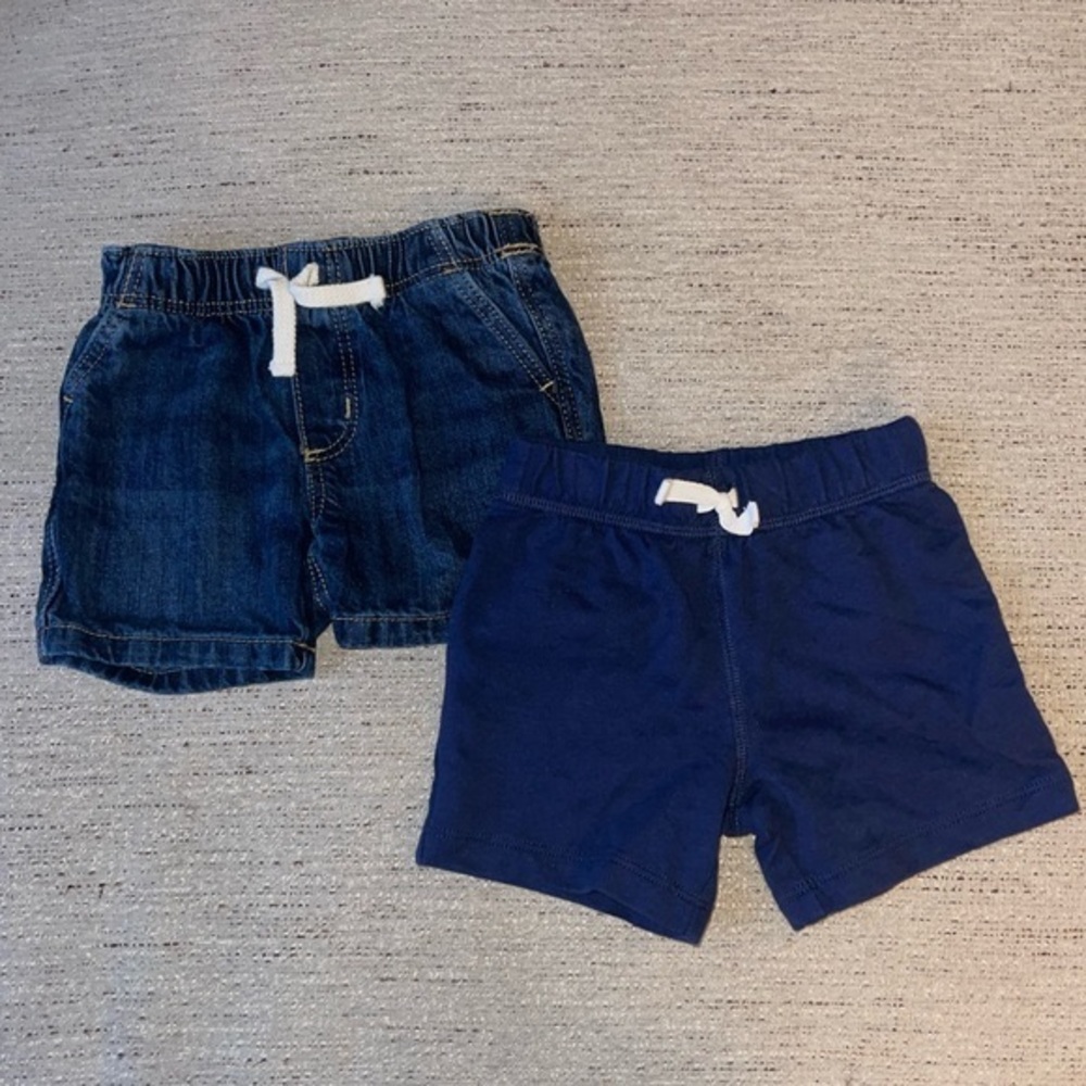 Set of 2 shorts. denim & blue size 6-12m